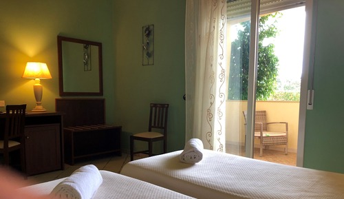 Chambre Supérieure Double ou avec lits jumeaux, terrasse