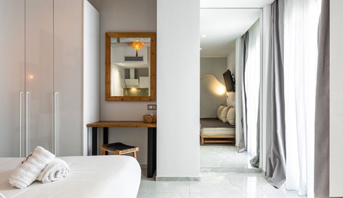 Suite, piscine privée (for 3)