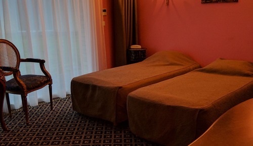 Chambre avec lits jumeaux
