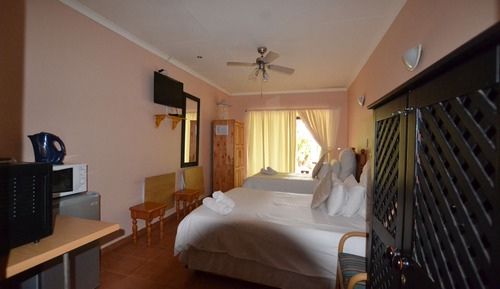 Chambre Double (with Extra Bed)