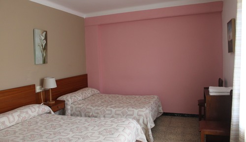 Chambre Double, salle de bains commune
