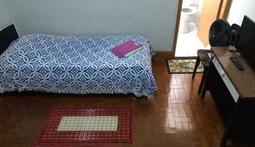 Chambre Simple, salle de bains privée