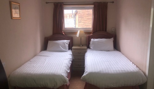 Chambre avec lits jumeaux