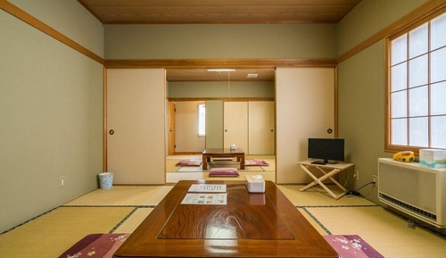 Chambre Tradition, non-fumeurs, salle de bains commune (Deluxe, No meal)
