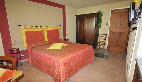 Chambre Double, vue colline (Dolcetto)