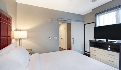 Suite, 1 grand lit, accessible aux personnes à mobilité réduite (Hearing)