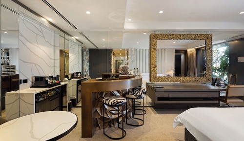 Suite, vue piscine (Pool Side Cabana)