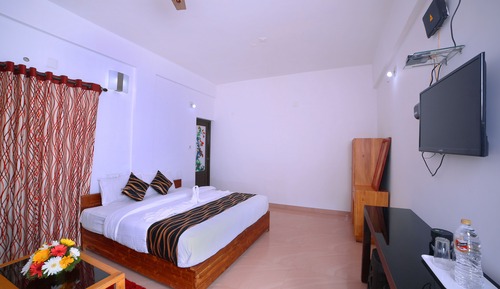 Chambre Double Deluxe, 1 très grand lit, vue montagne