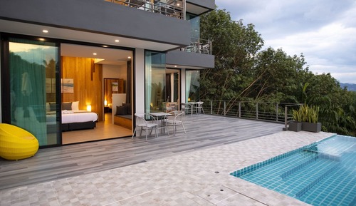 Chambre Deluxe, accès piscine