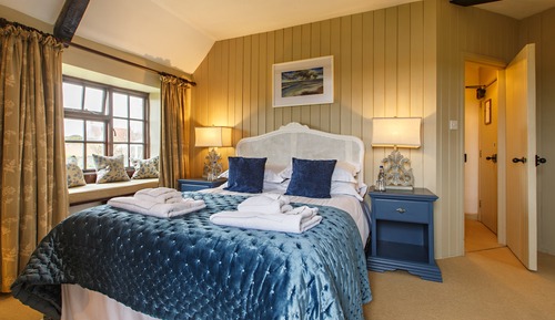 Chambre Double Deluxe, salle de bains attenante, vue fleuve (River Room)