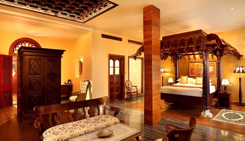 Suite Royale, 1 chambre, vue partielle sur la mer, côté jardin