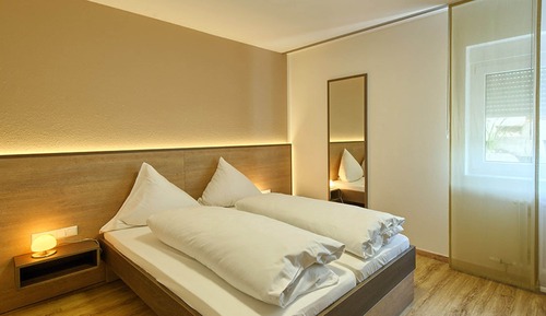Chambre Double, 1 grand lit, non-fumeurs (Basement)