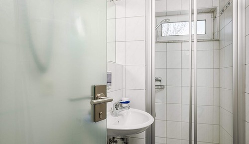 Chambre Triple (Basement)
