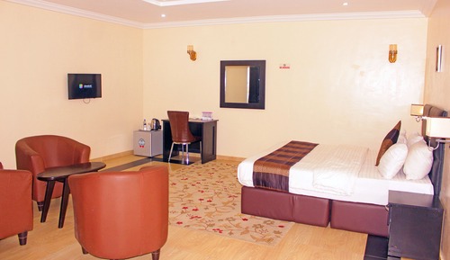 Studio Luxe