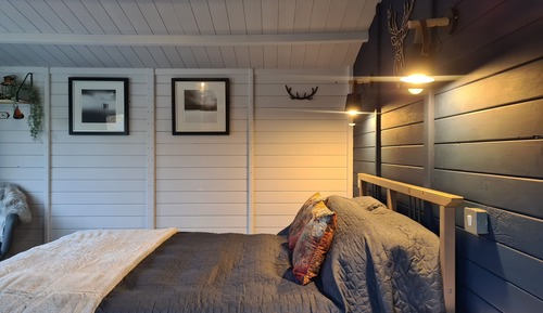 Cabane, salle de bains commune