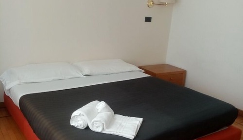 Chambre Économique Double ou avec lits jumeaux