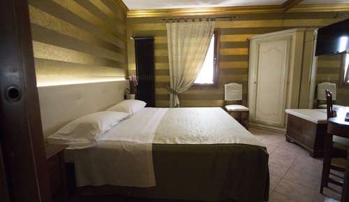 Chambre Tradition Double ou avec lits jumeaux, 1 chambre, salle de bains privée (Calcatreppola)
