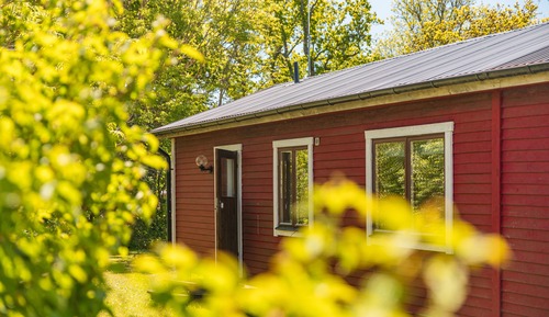 Cabane, 2 chambres (5an, Private WC, Shared Shower)