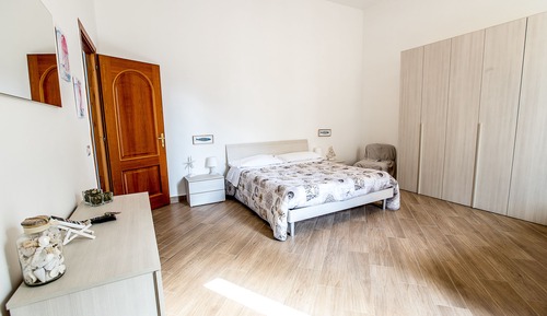 Chambre Supérieure, 1 grand lit, balcon