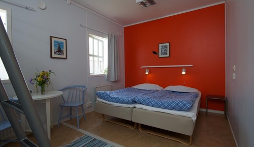 Chambre Familiale, salle de bains commune