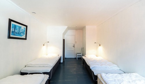Chambre Standard, plusieurs lits, salle de bains commune, vue montagne