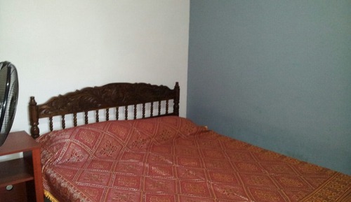 Chambre Double, salle de bains commune