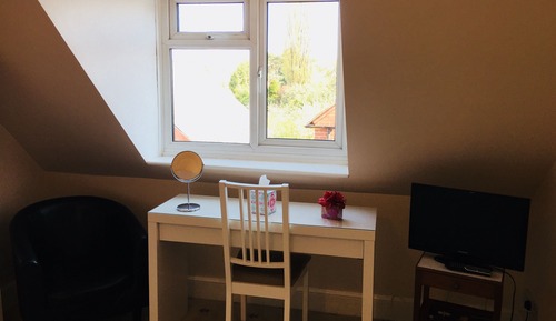 Chambre Double, salle de bains attenante