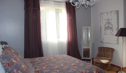 Chambre Double, vue piscine (La Pinede)
