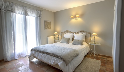Suite, balcon, vue piscine (L'oliveraie)
