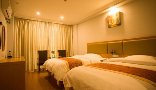 Chambre avec lits jumeaux
