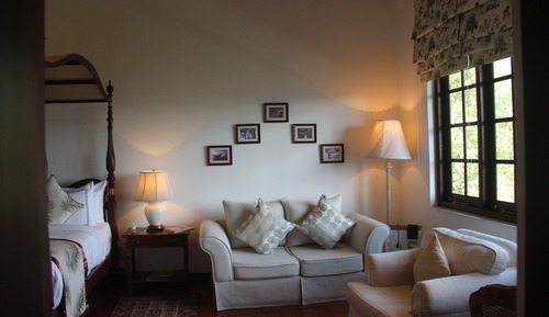 Suite Deluxe, 1 très grand lit, vue ville, côté montagne