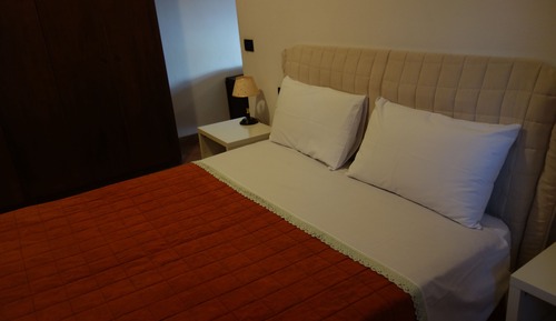 Appartement Familial, 2 chambres, cuisine, rez-de-chaussée