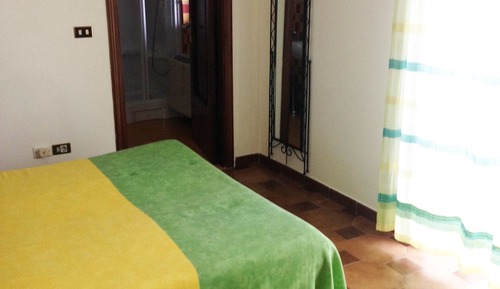Chambre Double Classique, non-fumeurs, salle de bains privée (Ginestra)