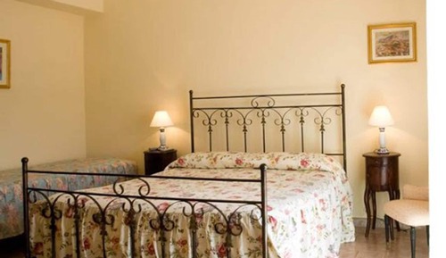 Chambre Triple, non-fumeurs, salle de bains privée (Primula)