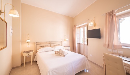 Chambre Double Classique (Petit)