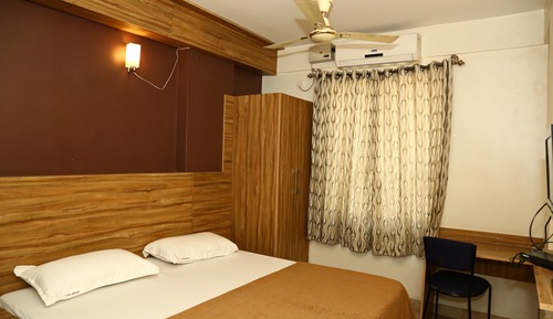 Chambre Deluxe, 1 lit double, vue ville