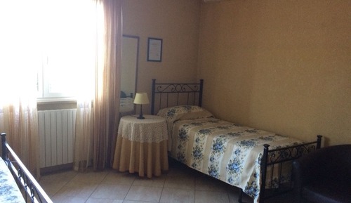 Chambre Triple, salle de bains attenante