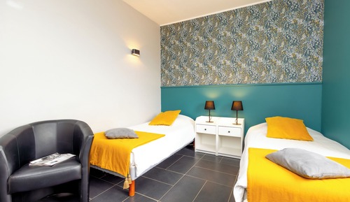 Chambre Fleurie avec lits jumeaux, non-fumeur, vue colline