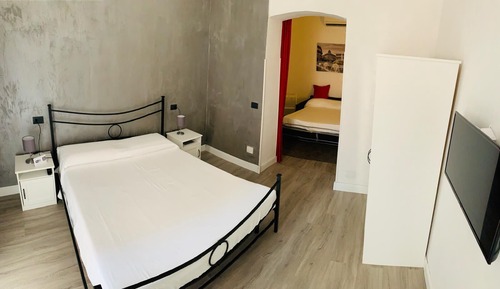 Chambre Quadruple Standard (Tulipano)