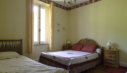 Chambre (Yellow) salle de bain commune
