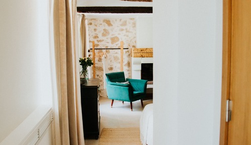 Chambre Supérieure Double ou avec lits jumeaux, salle de bains attenante, vue jardin