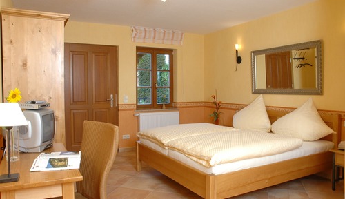 Chambre Double Confort, 1 lit double, non-fumeurs, balcon