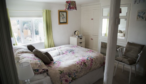 Chambre Double, salle de bains attenante