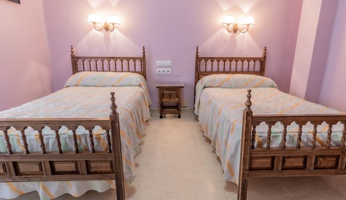 Chambre Triple, salle de bains commune