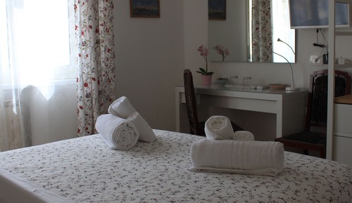 Chambre Classique, vue vallée (Private External Bathroom)
