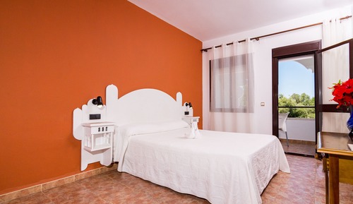 Chambre Double, vue piscine