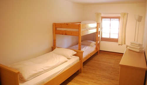 Chambre Triple Économique, 1 chambre, salle de bains commune, côté cour intérieure