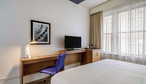 Standard King Non Smoking Corner Room