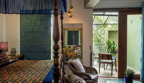 Chambre Supérieure, 1 très grand lit, vue jardin