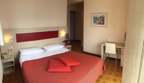 Chambre Double, vue lac